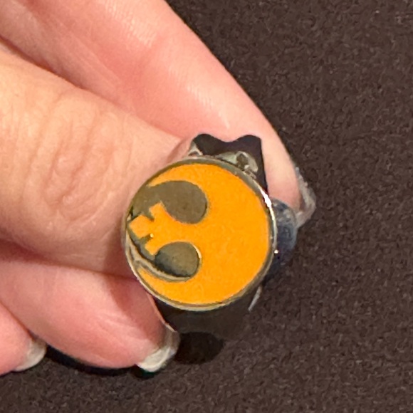Star Wars Rebel Alliance Symbol Ring - Picture 7 of 12